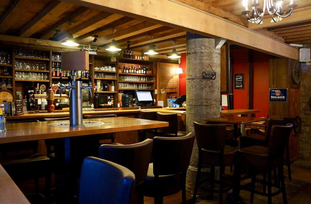 72456358_1860069647471329_3719899109532893184_n